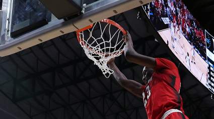 Lakers Sign ‘Hellacious’ 6-Foot-10 Player Before NBA Free Agency: Report