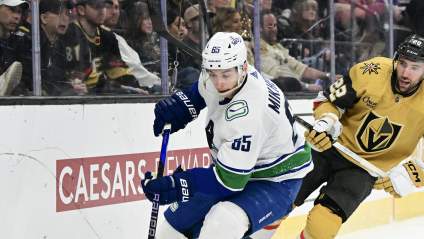 Blackhawks Reunite With Forward in Canuck’s Salary Dump Trade