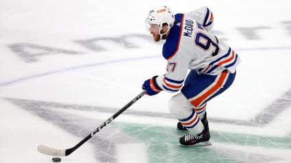 Oilers Star Connor McDavid Harassed By Fans While Getting Beer