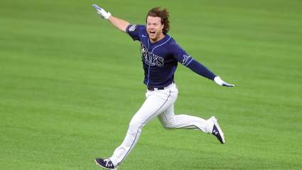 Yankees Surprisingly Sign Ex-Outfielder and World Series Hero as a Pitcher