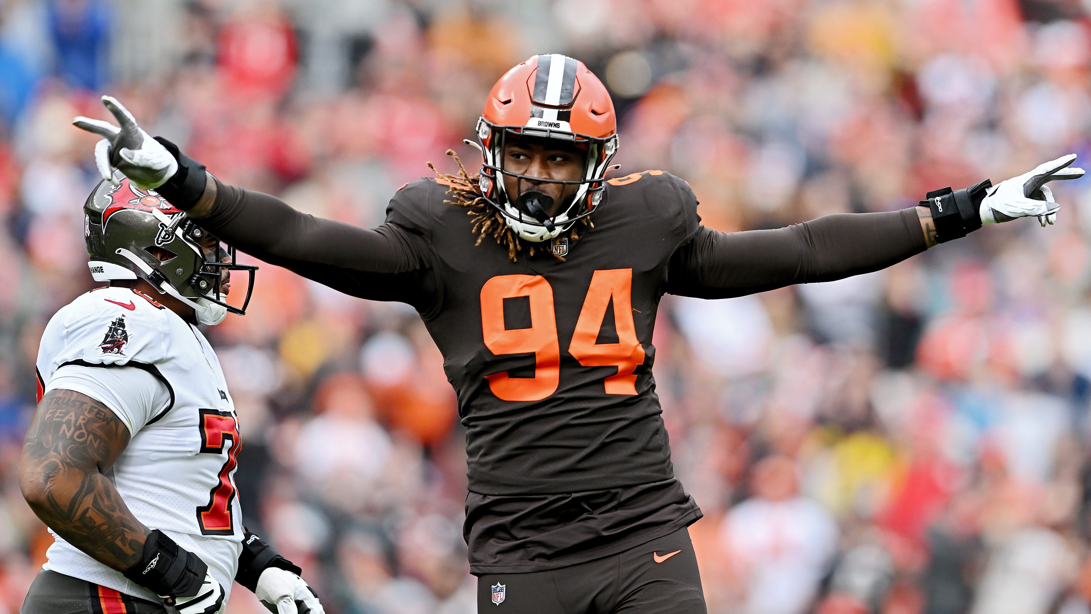 Proposed Eagles Trade Sends Browns DE Alex Wright to Philly