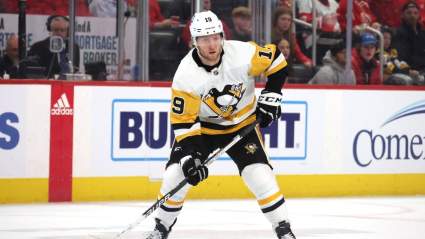 Brother of Maple Leafs’ $92 Forward Signs With Toronto