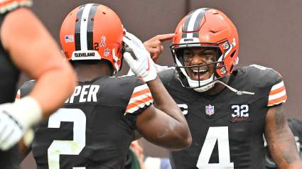 Browns QB Deshaun Watson Sends Strong Message on Amari Cooperʻs Holdout