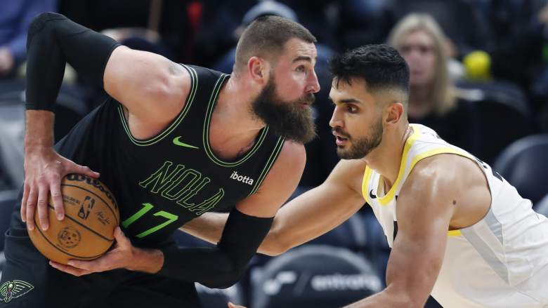 Knicks potential signee Omer Yurtseven (right)