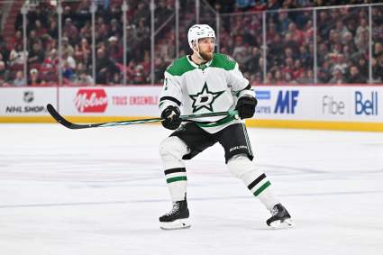 Insider Reveals Injury Newly Signed Maple Leafs Defenseman Is Dealing With