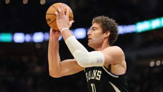 Proposed Bucks Trade Swaps Brook Lopez for Double-Double Machine