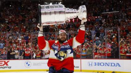 Maple Leafs Sign Stanley Cup Winning Defensemen to Multi-Year Deal: Report