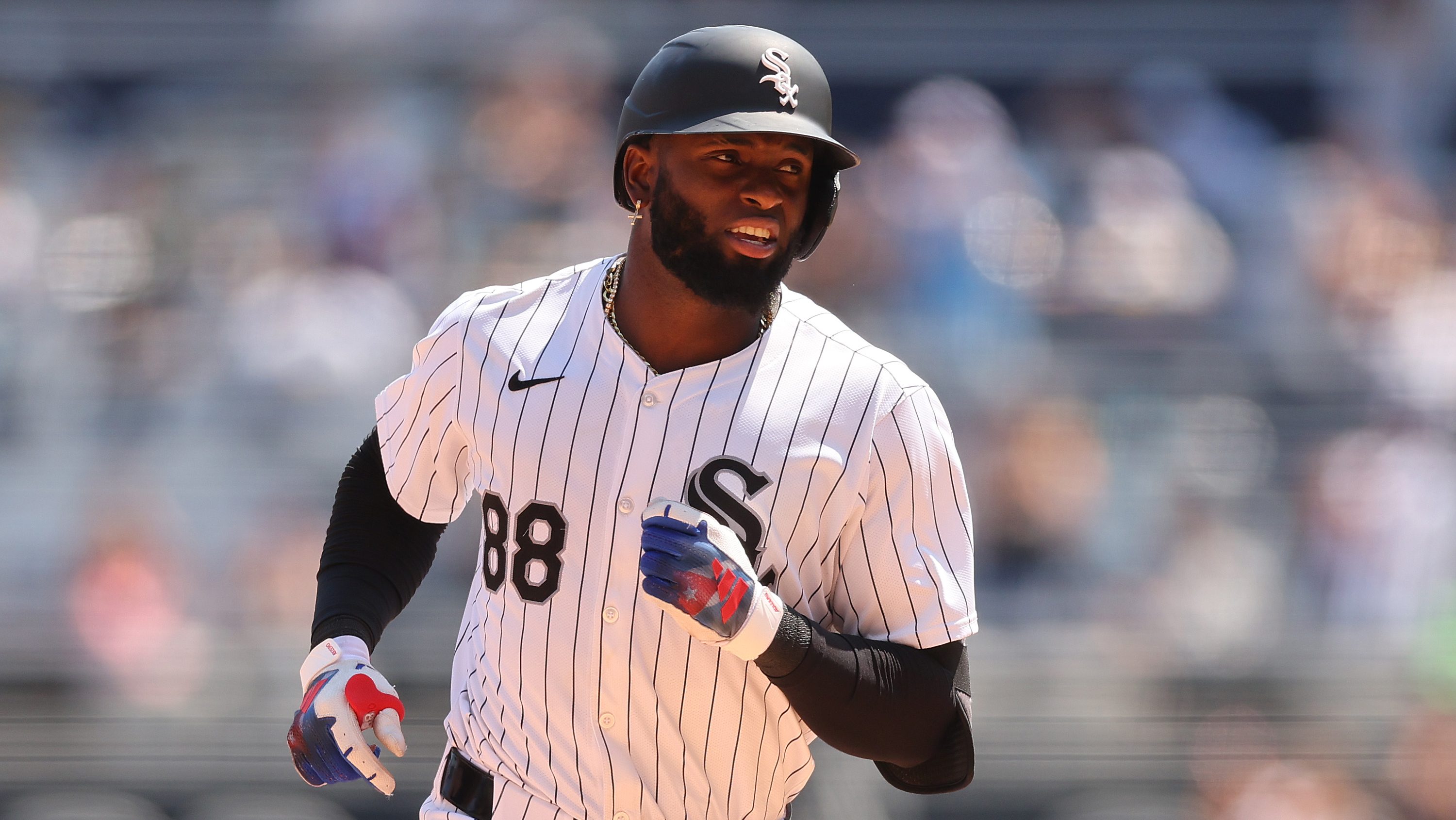 Phillies Trade Proposal Lands White Sox CF Luis Robert Jr.