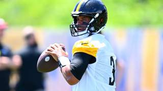 Key Steelers Pass-Catcher ‘Instantly Formed Bond’ With Russell Wilson