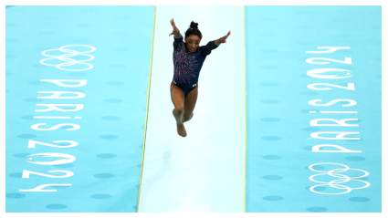 Viral Video Shows Simone Biles Crawling Before Nailing ‘Magnificent’ Vault
