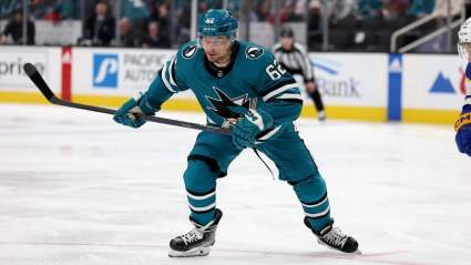 Analyst Urges Maple Leafs to Sign Former 50-Point Forward