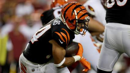 Browns Add All-UFL RB Jacob Saylors After Latest Injury News