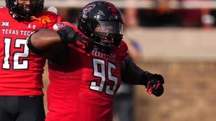 Bears Cut Struggling RB, Sign ‘Freak’ Rookie DT to Replace Him