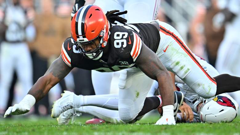 Browns defensive end Za'Darius Smith was carted off the field during training camp practice on Monday, August 5.