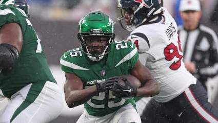 Tarik Cohen’s Surprise Jets Retirement Opens Door for Bubble Player