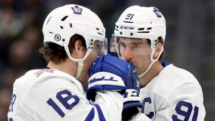 Insider Links Blackhawks as Potential Suitors for 2 Maple Leafs Stars