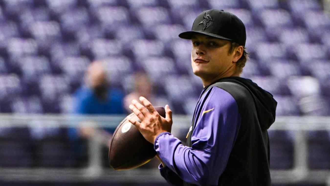 Vikings Prepared to Sign New QB After J.J. McCarthy Injury