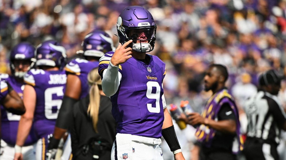 Vikings Urged To Make Drastic Move With QB Sam Darnold