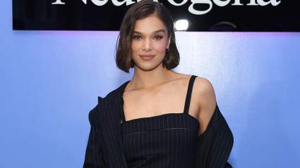 Hailee Steinfeld Always Brings This 1 Item to Bills QB Josh Allen’s Games