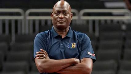 Lakers Legend Gets Emotional When Discussing ‘Year of the Coop’
