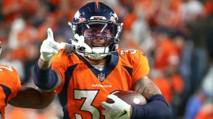 Former Broncos Safety Sends 4-Word Message to New Teammate