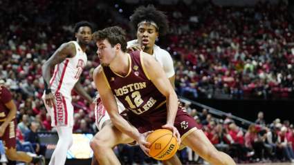 Warriors Sign 43% 3-Point Shooting Big Man: Report