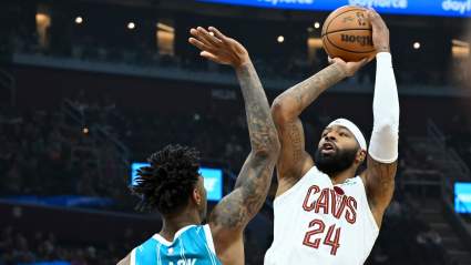 Knicks Bring Back Former 19 PPG Scorer on 1-Year Deal: Report