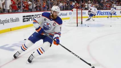Oilers’ McDavid Heaps Praise on Maple Leafs’ Star $53 Million Forward
