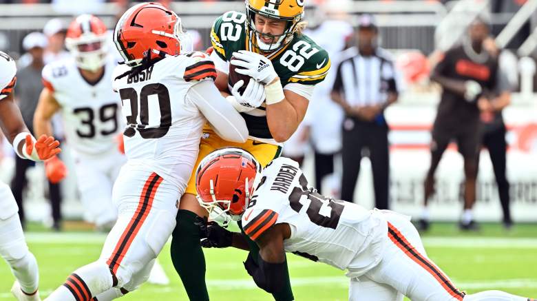 Cleveland Browns linnebacker Devin Bush and cornerback Justin Hardee St. make a tackle.