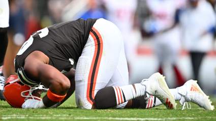 Browns Get Concerning Update on DE Myles Garrett’s Injury