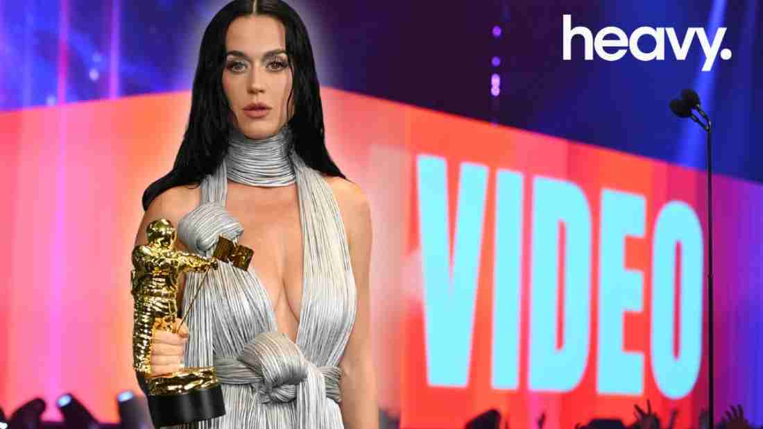 Katy Perry Stuns VMAs Crowd While Accepting Vanguard Award