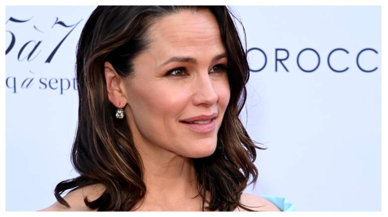 Jennifer Garner ‘Seemingly Shades’ Jennifer Lopez’s House Amid Divorce Drama