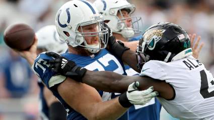 Bears Trade Pitch Lands $70 Million OL to Protect Caleb Williams