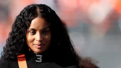 Ciara Sends Message on QB Russell Wilson After His Stellar Steelers Debut