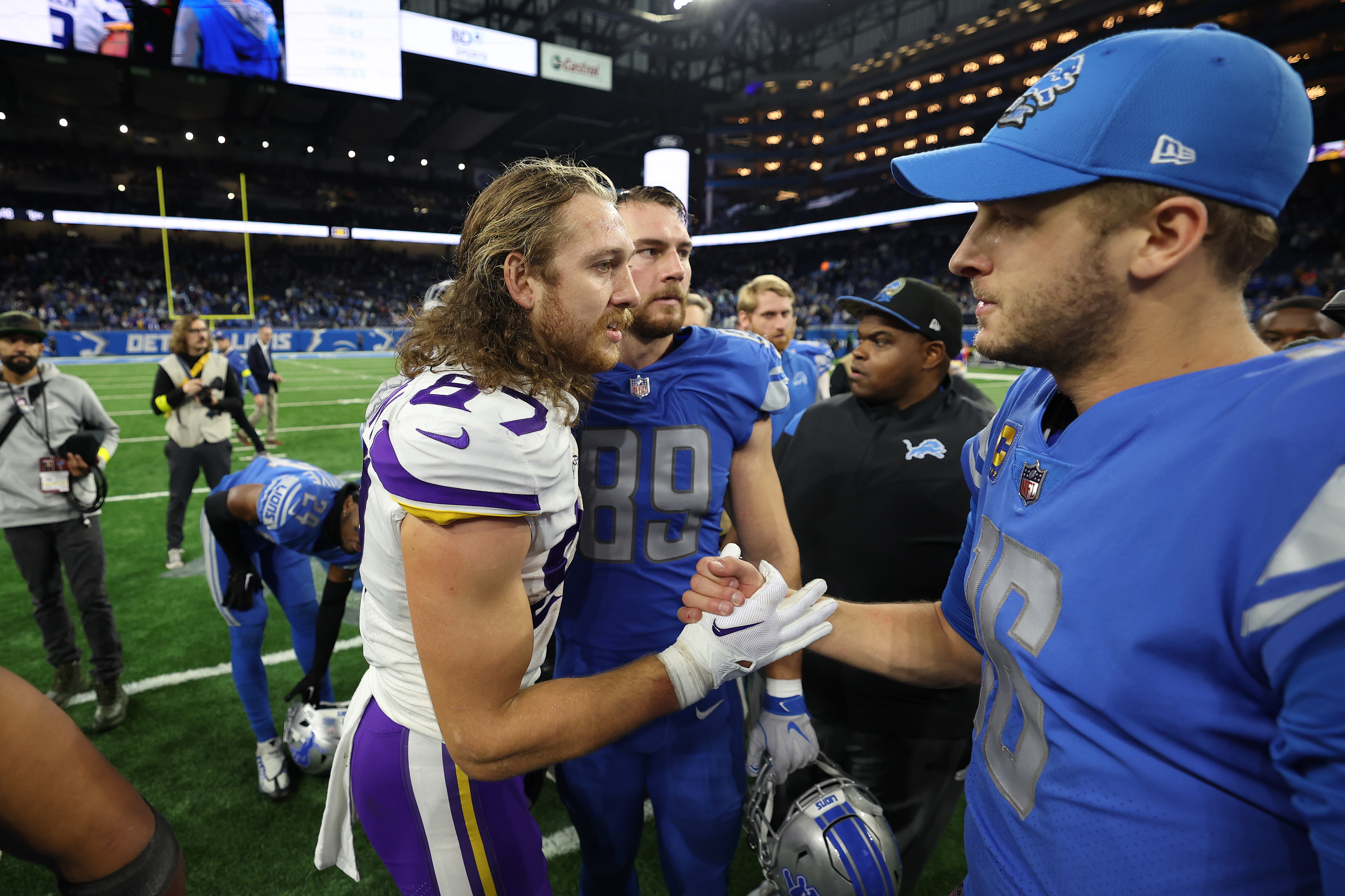 10 Biggest In-Season Trades in NFL History