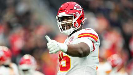 Chiefs DT Chris Jones Has 2-Word Message on Trade for WR DeAndre Hopkins