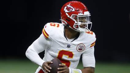 Chiefs Reunite With QB After Practice Squad Poaching: Report