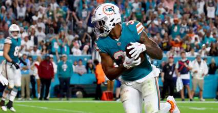Former All-Pro Urges 49ers to Trade for Dolphins RB: ‘Add Some Quality’