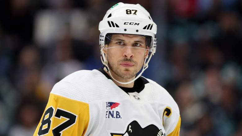 Analyst Calls For Maple Leafs to Trade For Sidney Crosby in Stunning Move