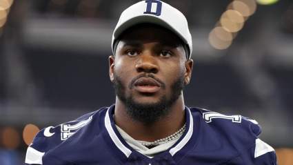 Cowboys Fans Send Clear Tanking Message to Jerry Jones