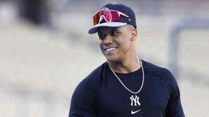 Insider Says Yankees Should Pursue 2 Gold Glovers to Replace Juan Soto