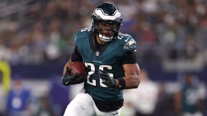 Eagles Superstar Saquon Barkley Enjoys Unprecedented Week 10