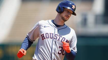 Analyst Urges Yankees to Trade For Star Slugging Outfielder to Replace Juan Soto