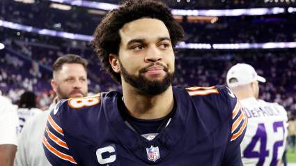 NFL Hall of Fame QB Calls for Bears to Bench Caleb Williams