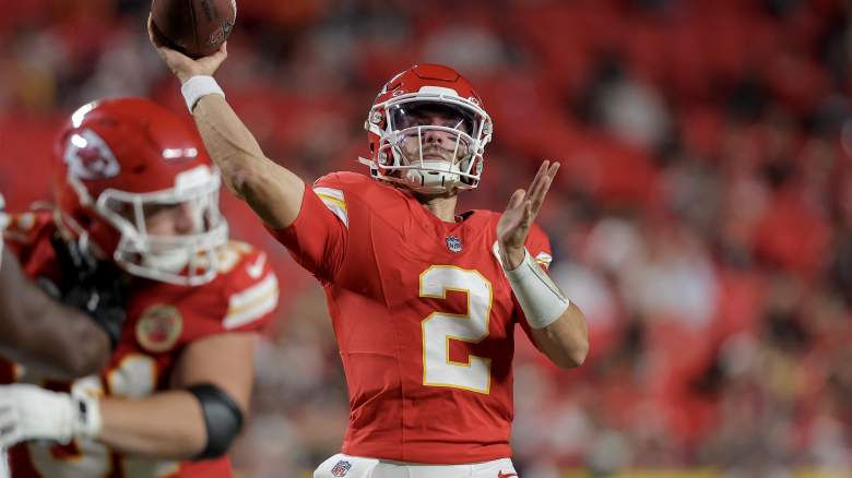 Ex-Chiefs QB Signs With Eagles After Jalen Hurts Injury: Report