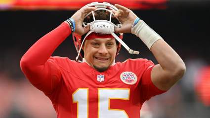 Ex-Chiefs QB Sends KC Warning About Patrick Mahomes’ Ankle Injury