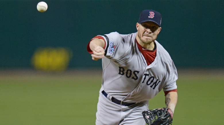 Jake Peavy pitches