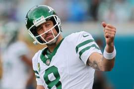 Aaron Rodgers Takes Shot at Bears as QB’s Tenure With Jets Crumbles