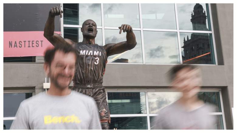 dwyane wade statue