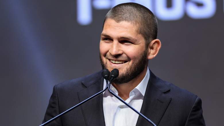 khabib nurmagomedov kicked off flight video